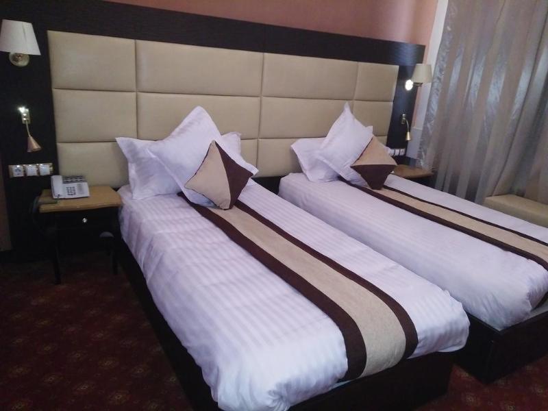 Hotel Les Zianides Tlemcen Extérieur photo